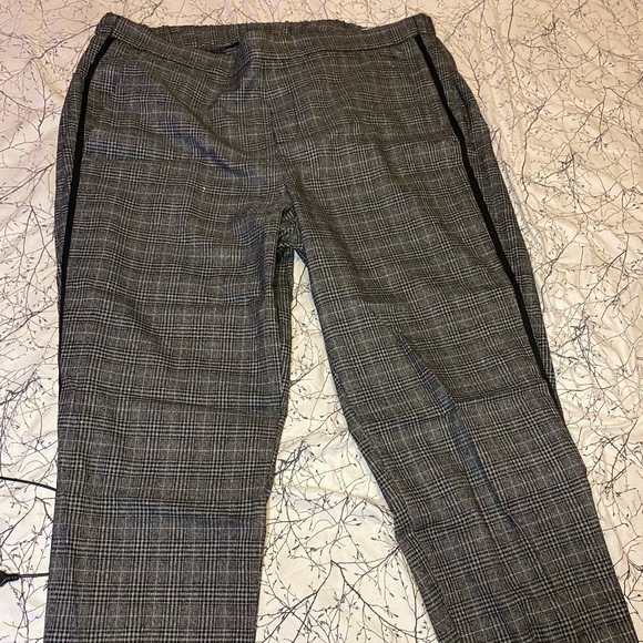 Pants never New - Picture 1 of 3